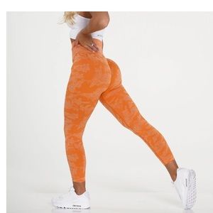 YOGA PANTS BY NVGTN
